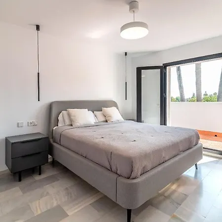 Вилла 4 Bdrms Charming 3 Palms In Elviria, Sea Views! Марбелья