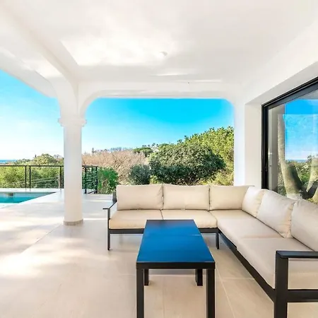 4 Bdrms Charming 3 Palms In Elviria, Sea Views! Вилла Марбелья