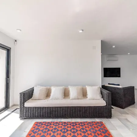 4 Bdrms Charming 3 Palms In Elviria, Sea Views! * Марбелья